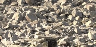 გარდაბნის გზატკეცილზე ნანგრევების ქვეშ სამი მოზარდი მოყვა