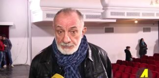 ” მე ვიცავ თავისუფლებას” აქცია რუსთავის თეატრში (+ვიდეო)