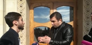 ამ წუთებში ხმაურია რუსთავის მერიასთან