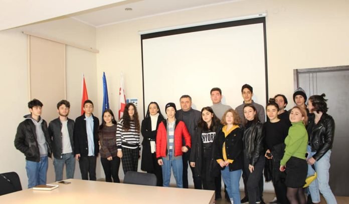 84480135_2895253177202449_4197098121039183872_n