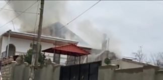 სამ საცხოვრებელ სახლში ხანძარია