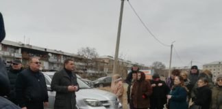 ბაღის მშენებლობა რუსთავში – მერი მოსახლეობას შეხვდა (+ფოტო)