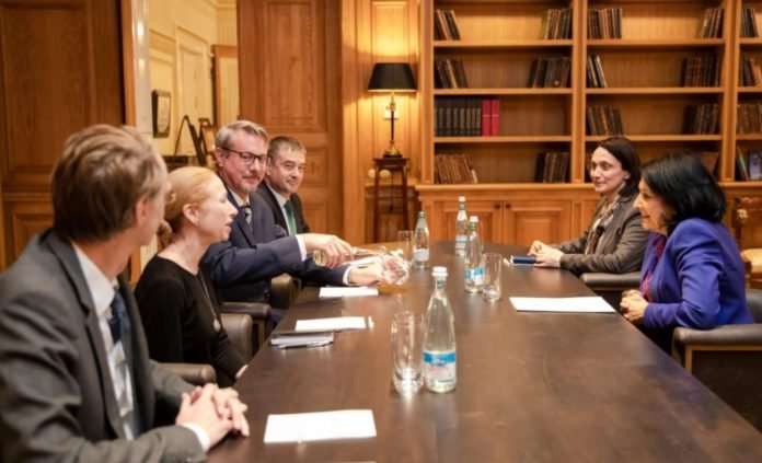 1581522667-prezidenti-1024x623