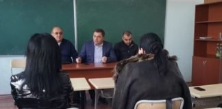 რუსთავის მერი, ირაკლი ტაბაღუა სკოლების დირექტორებს ხვდება