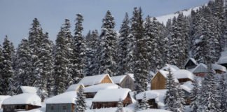 დიდთოვლობის გამო, ბახმაროში ვერტმფრენის სადგომის სახურავი ჩაინგრა