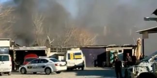 თბილისში, ერთ-ერთი კომპანიის საწყობი იწვის