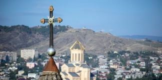 დღეს კვირაცხოვლობაა