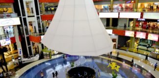 სავაჭრო ცენტრებში 40-მდე მაღაზია პირველ აპრილამდე იხურება