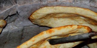 ბოლნისის მუნიციპალიტეტის სოფლებში მოსახლეობას პური დაურიგეს