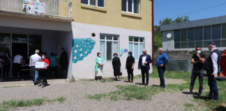 თეთრიწყაროში 16 საბავშვო ბაღის აღსაზრდელებსა და პედაგოგებს 900-ზე მეტი სასურსათო პაკეტი გადაეცათ