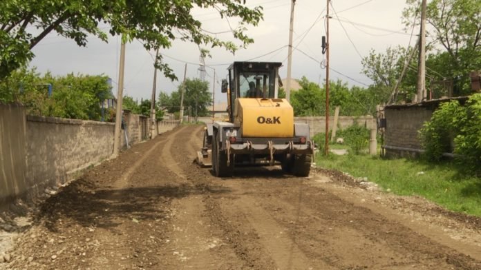 96774013_2498576763714041_93896841313124352_n