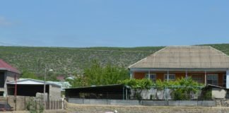 ხელისუფლების წარმომადგენლებმა ნახიდურში ფერმერებთან საინფორმაციო შეხვედრა გამართეს