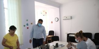 რუსთავის ციხეზე აღმოჩენილი არტეფაქტები ქალაქის მერმა დაათვალიერა