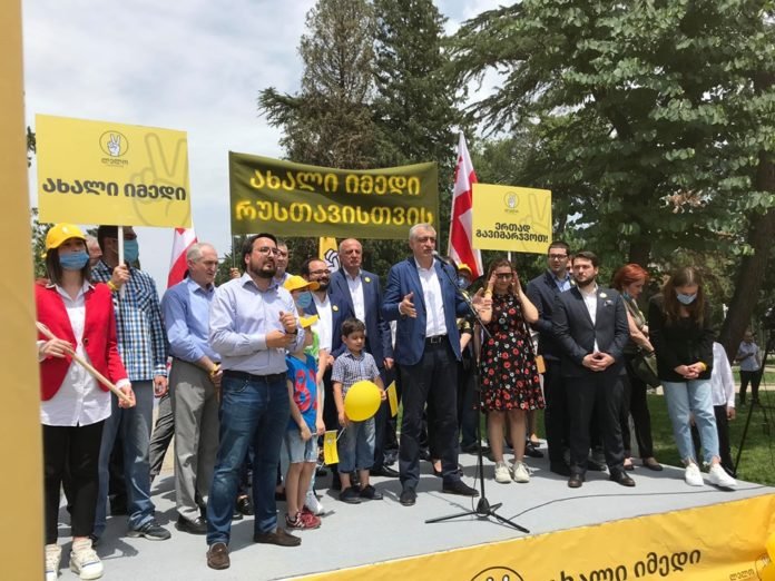 105571082_960076727798200_4175827527070367410_n