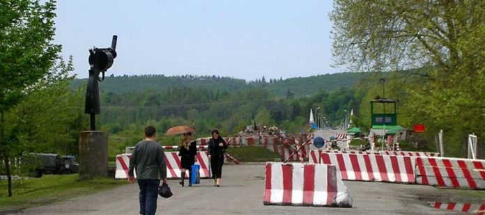 ANGURIS-XIDI-890x395_c