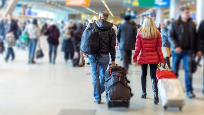 emigrantebi aeroporti mgzavri dabruneba