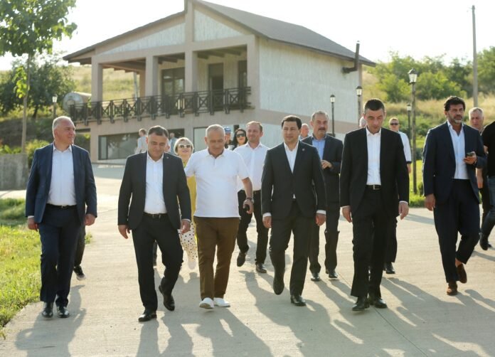 117907294_372734323717495_3673908862772844801_n