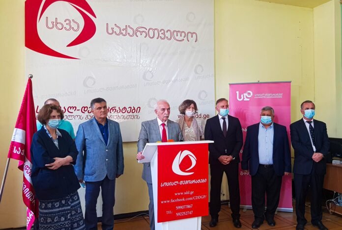 118658615_587706688563671_5884495790447358283_o