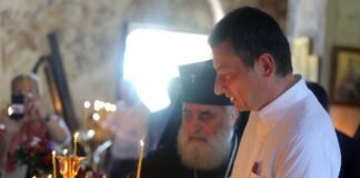 პრემიერმა მოსახლეობას მარიამობა ხობის ღვთისმშობლის მიძინების ტაძრიდან მიულოცა