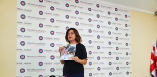 რუსთავისა და გარდაბნის მაჟორიტარი დეპუტატობის კანდიდატმა ბრიფინგი გამართა