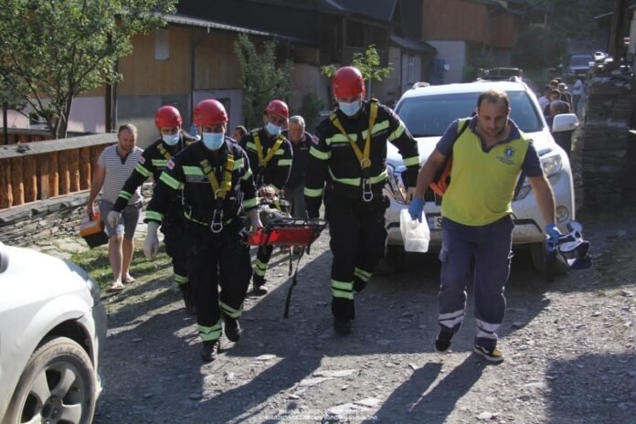 3EEF7713-A877-469D-84CC-860AAA81034F