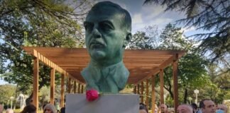 რუსთავში ზვიად გამსახურდიას ბიუსტი გაიხსნა