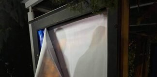 მარნეულში „ქართული ოცნების“ საარჩევნო პლაკატები და ბანერები დააზიანეს