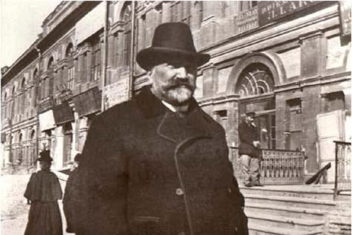 558459_359257287488185_1963108939_n