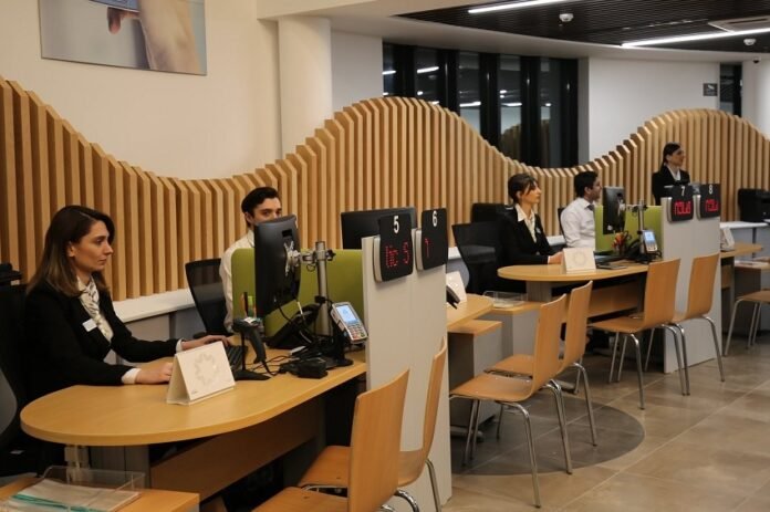 9740cb083b717402e9ea54948169a52b_XL