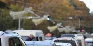 თბილისში ტრანსპორტით გადაადგილება გართულებულია