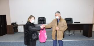 ბოლნისში სოფლის ექიმებს სამედიცინო მომსახურების ჩანთები აჩუქეს