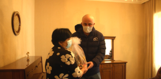 საპატიო რუსთაველებს სასაჩუქრე კალათები გადაეცათ