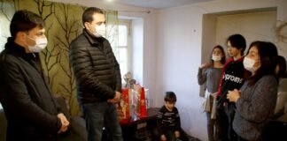 მარნეულში სოციალურად დაუცველ ოჯახებს საახალწლო ნობათები გადაეცათ