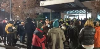 დედალაქის მერიასთან აფრიკის დასახლებაში განვითარებულ მოვლენებს აპროტესტებენ