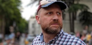 გირჩი იყოფა- რას წერს ზურა ჯაფარიძე?