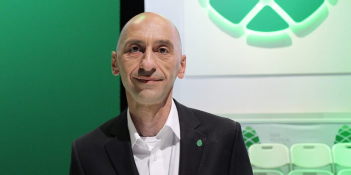 vakhtang-megrelishvili_57da63ee2b090