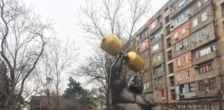 ლეონიძეზე გიორგი დოინჯაშვილის ბიუსტი გაიხსნა