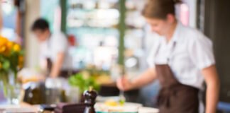 8 მარტიდან რესტორნებს შიდა სივრცეებში ფუნქციონირების უფლება ეძლევათ