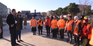 დედის დღე რუსთავში – 3 მარტი დასუფთავების სამსახურის თანამშრომლებს მიულოცეს