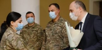 თავდაცვის მინისტრმა მრავალშვილიან დედებს დედის დღე მიულოცა