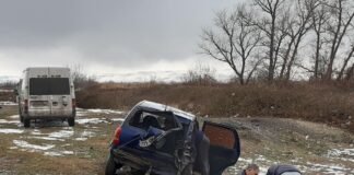 ავტოსაგზაო შემთხვევა – ერთმანეთს მსუბუქი და სატვირთო ავტომობილი შეეჯახა