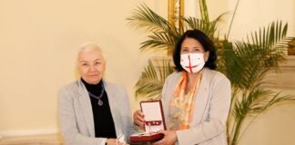 პრეზიდენტმა თამარ მეფის ორდენით რვა ქალი დააჯილდოვა