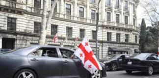 ენმ-ს წევრები რუსთავის პენიტენციურ დაწესებულებამდე მსვლელობას მართავენ