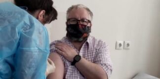 გიორგი ბაქრაძე “ასტრაზენეკას” ვაქცინით აიცრა