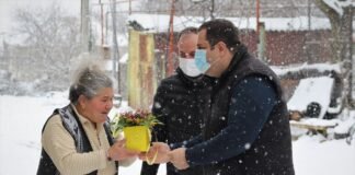 დმანისში 8 მარტი კომუნალურ სამსახურში დასაქმებულ ქალებს მიულოცეს