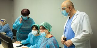 ვინ არის პირველი ექიმი, რომელიც რუსთავში კოვიდ ვაქცინით აიცრა?