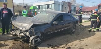 ავტოსაგზაო შემთხვევის შედეგად დედა და ორი შვილი დაშავდა