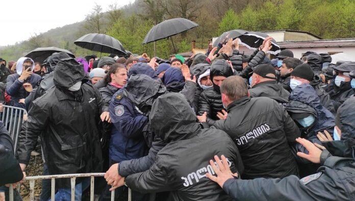 172857440_927648194677550_1537425746909770611_n