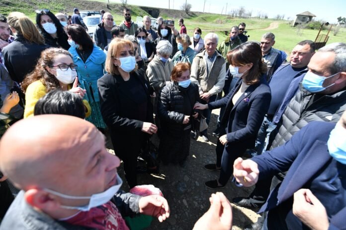 173910784_256682072803786_2572152504568363685_n