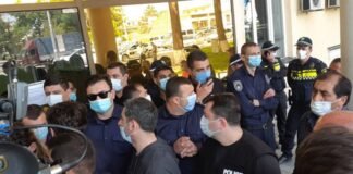 ხმაური მარნეულში – მერიასთან აქციაზე ექვსი პირი დააკავეს